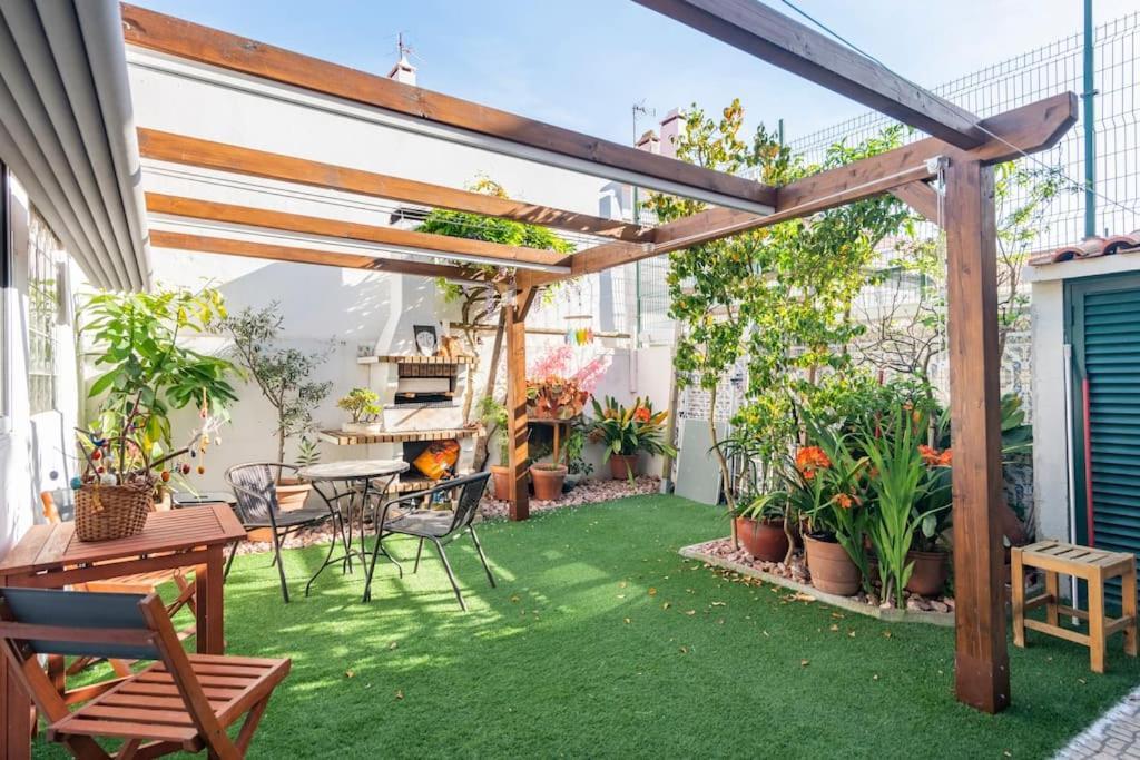 Suite Mendanha Samora Correia ภายนอก รูปภาพ