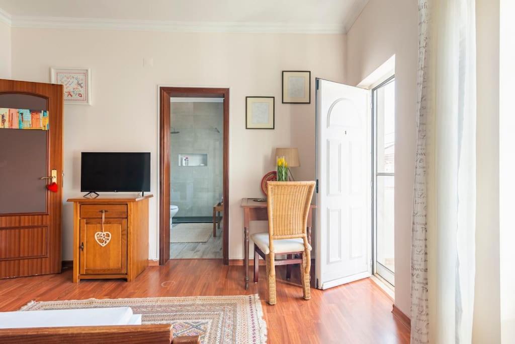 Suite Mendanha Samora Correia ภายนอก รูปภาพ