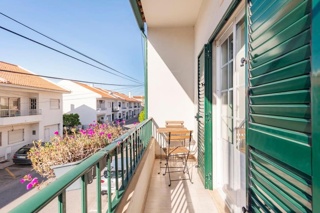 Suite Mendanha Samora Correia ภายนอก รูปภาพ